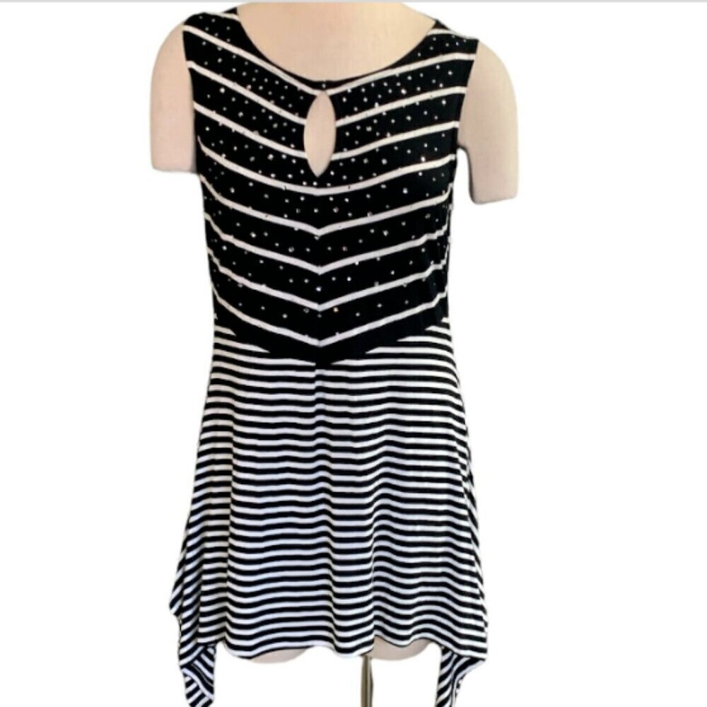 Belldini Sleeveless Rhinestone Tunic Tank Top Striped L Black & White #351F‎